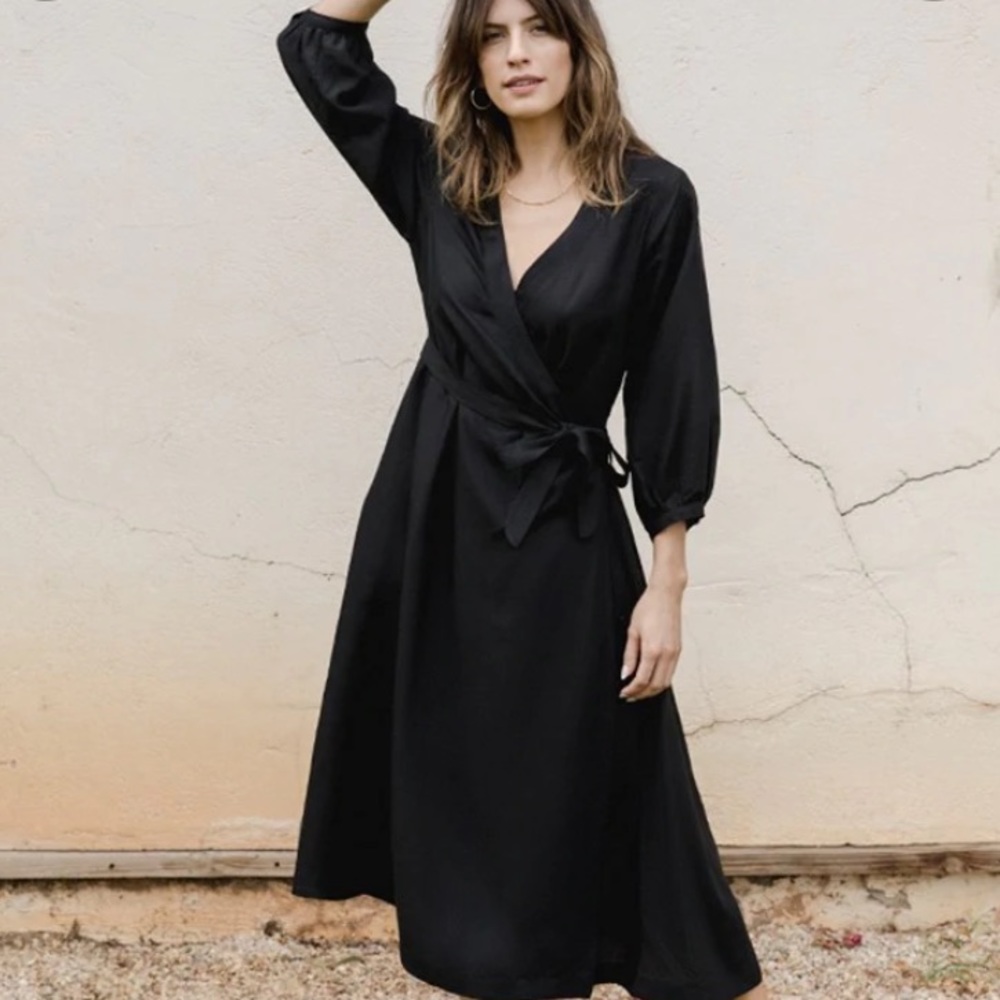 💥💥💥SOLD💥💥💥Tradlands Black Wrap Dress